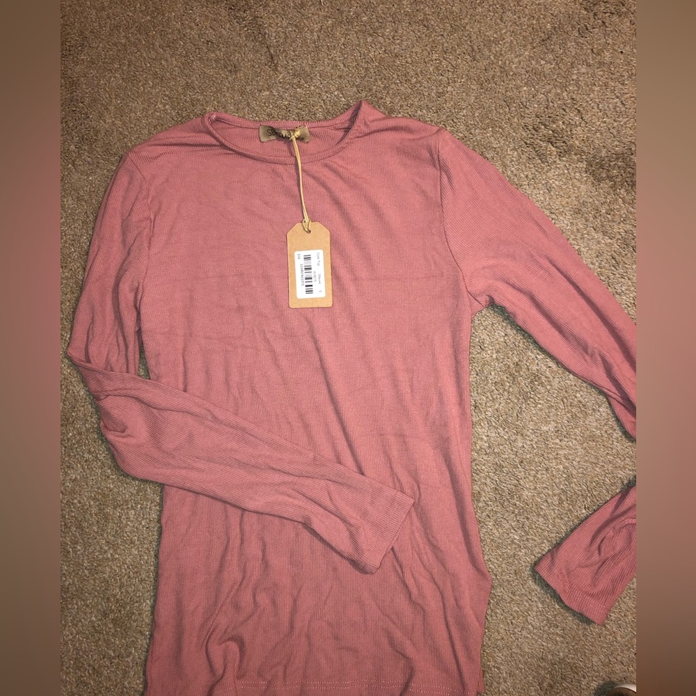 NWT T-shirt size small